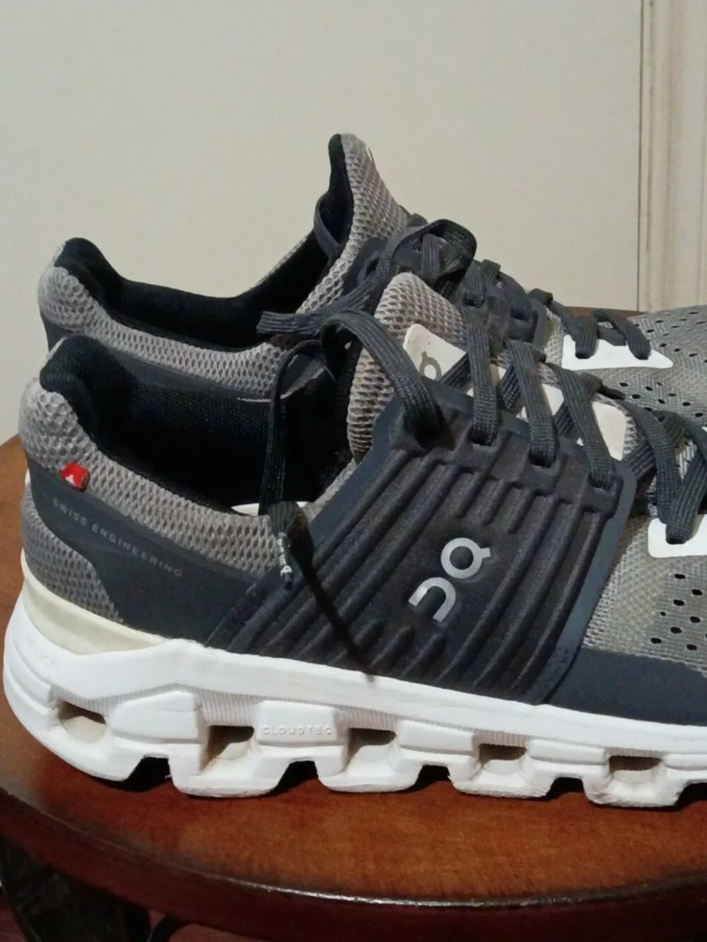 On Cloudswift 41.98922 Alloy/Eclipse Running Shoes Sneakers Women's Size 7.5